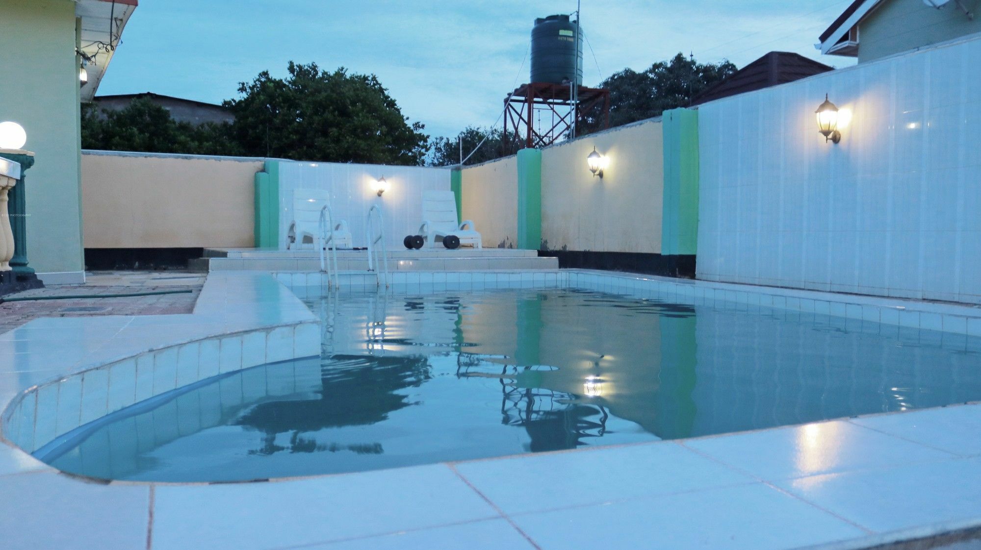 Km Executive Lodge Livingstone Exterior foto